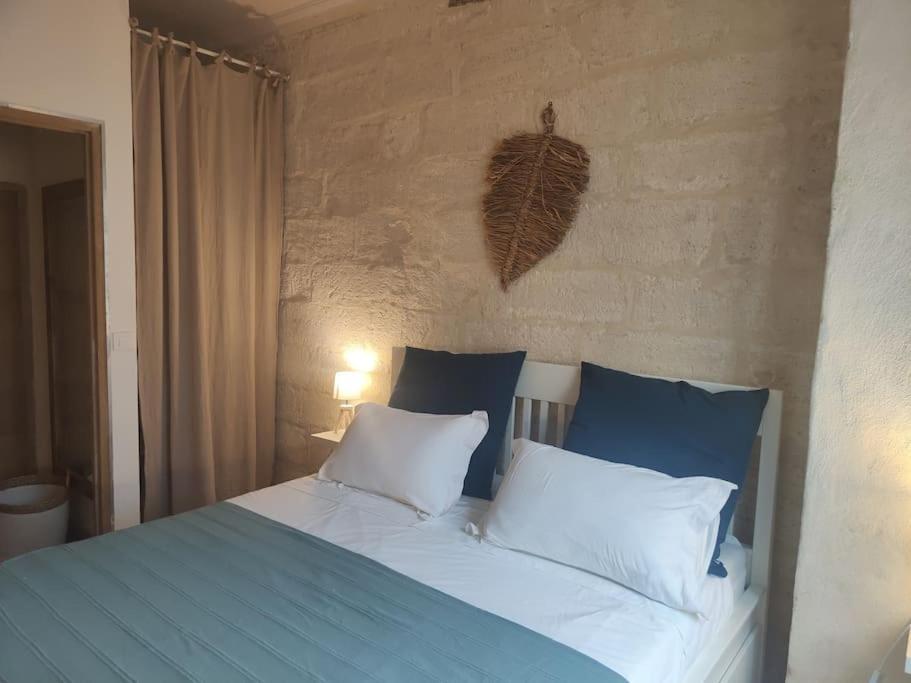 Centre Historique Et Ambiance Pittoresque Villeneuve-lès-Avignon Екстериор снимка