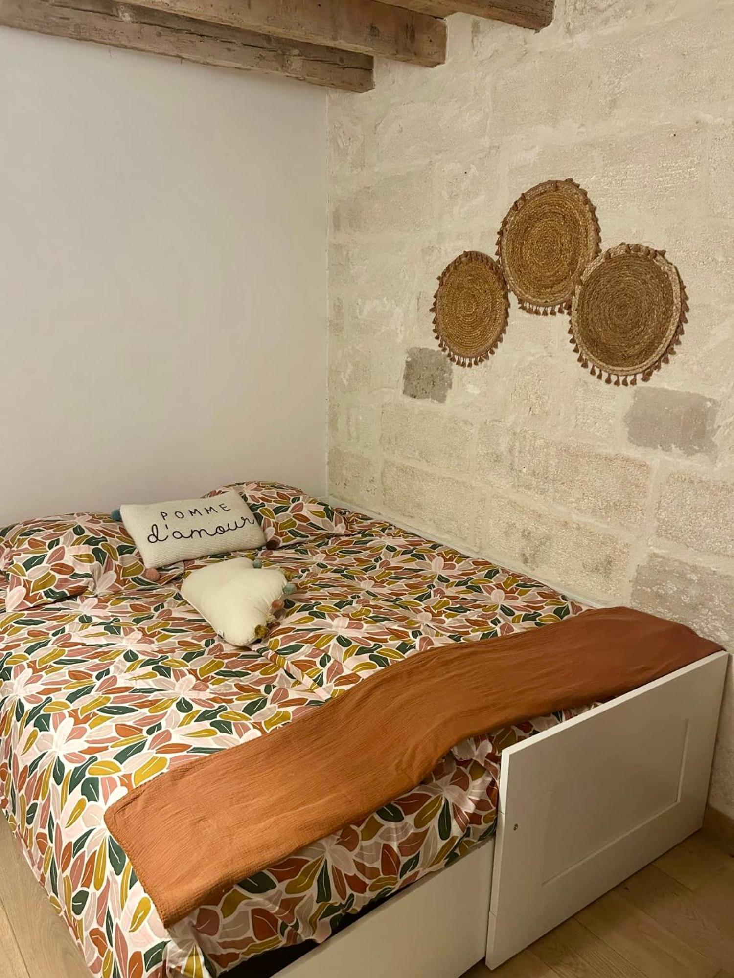 Centre Historique Et Ambiance Pittoresque Villeneuve-lès-Avignon Екстериор снимка