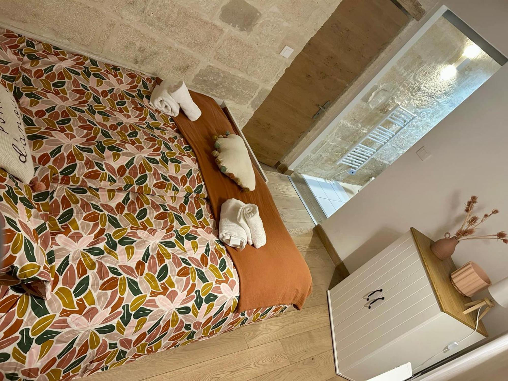 Centre Historique Et Ambiance Pittoresque Villeneuve-lès-Avignon Екстериор снимка